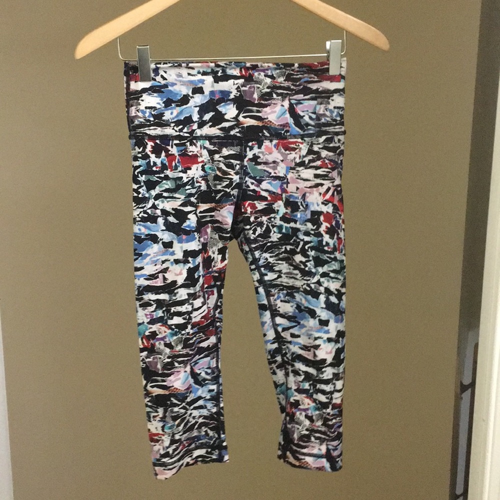 Lululemon size 6 Yoga pants Tie-dye color